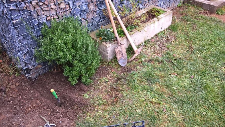 Kladenie obrubníkov – príprava náradia